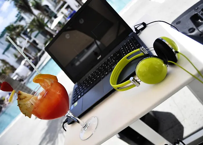 بارسيلو تاغيسي بيتش - للكبار فقط