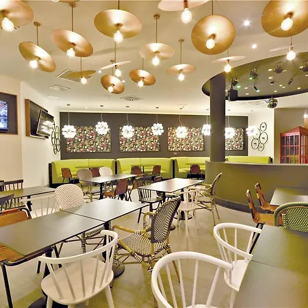 酒店 巴塞罗特吉塞海滩酒店 - 仅限成人 4*