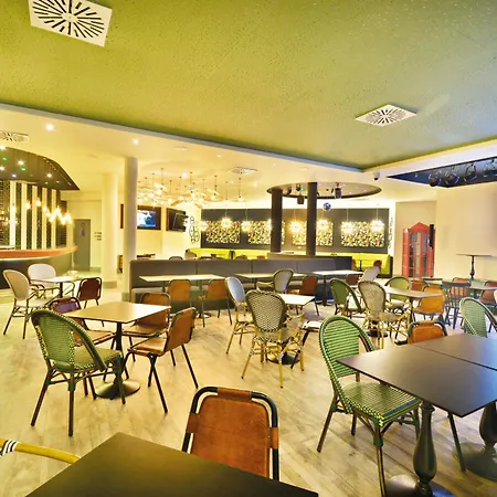 巴塞罗特吉塞海滩酒店 - 仅限成人 酒店 科斯塔特吉塞