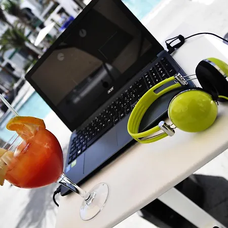 巴塞罗特吉塞海滩酒店 - 仅限成人